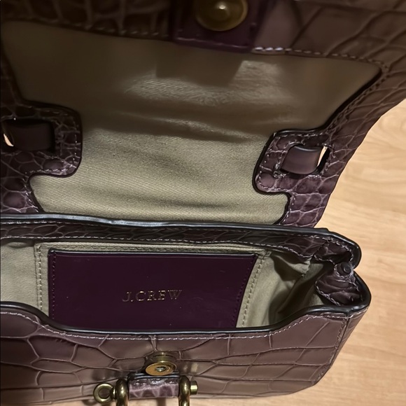 JCREW Elegant Crocodile-Embossed Purple Crossbody Bag - Picture 5 of 7
